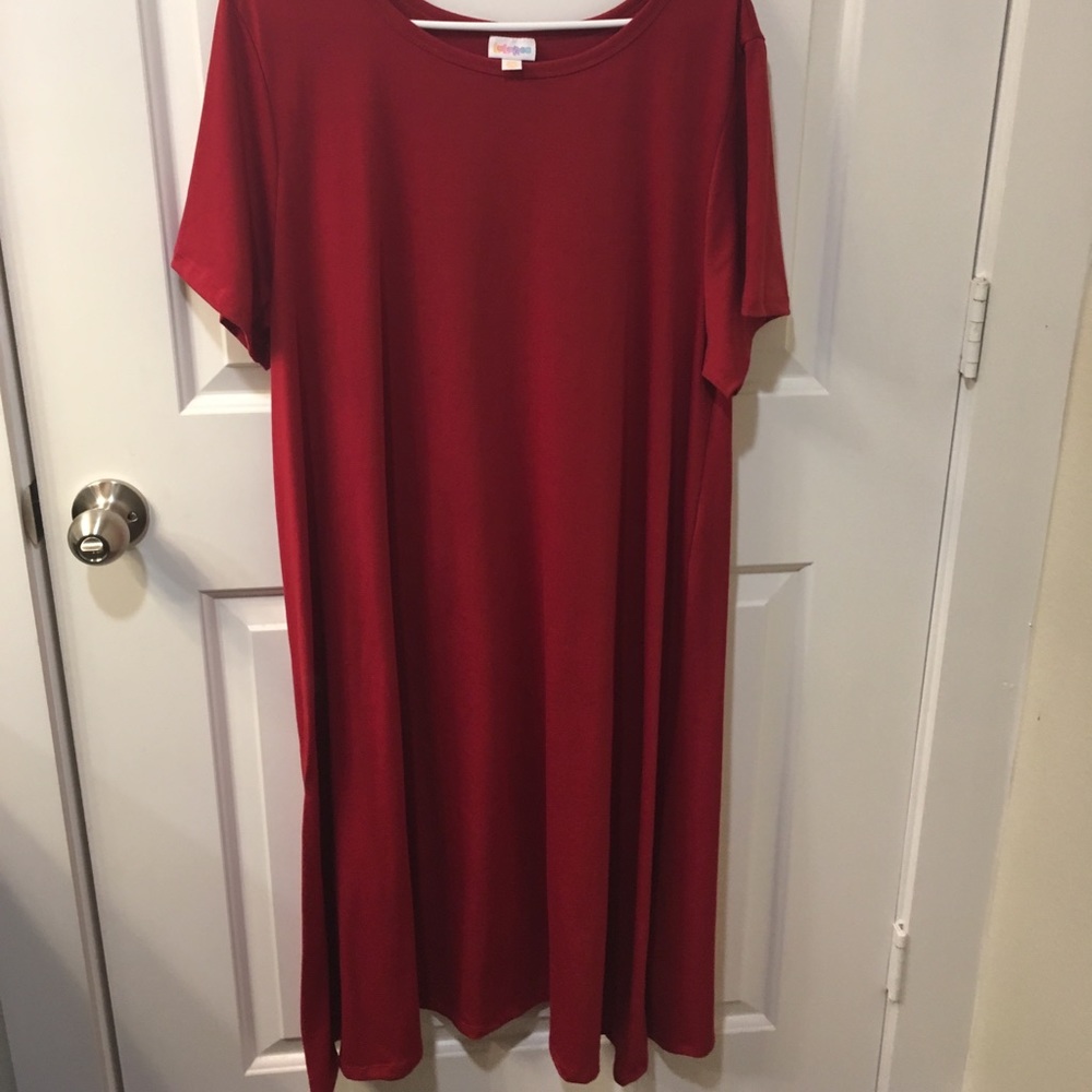 NWOT Lularoe modified brick red Carly- 3xl